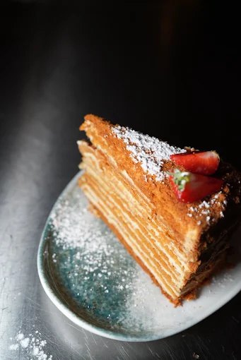 Medovik aux fraises